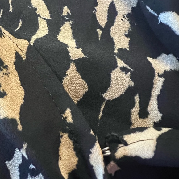 Sleeveless blouse - Picture 6 of 12